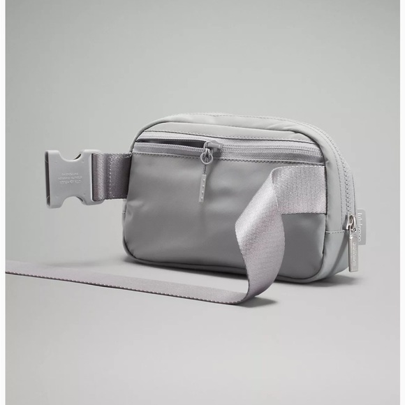 Lululemon Athletica Everywhere Belt Bag - Picture 3 of 5